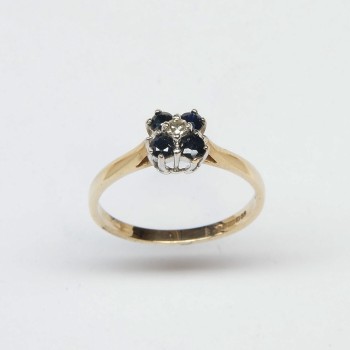 9ct Sapphire/Diamond Ring